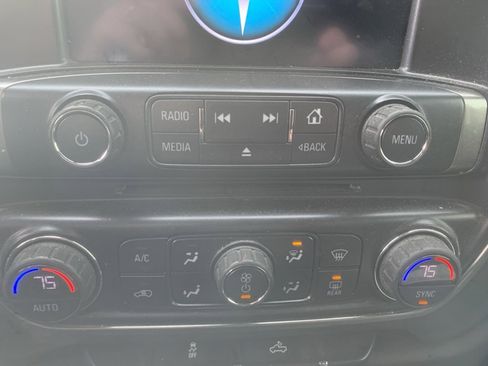 Used 2018 Chevrolet Silverado 1500 LT w/ All Star Edition image 21