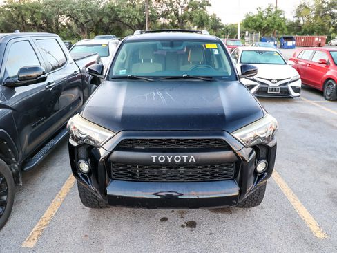 Used 2016 Toyota 4Runner SR5 AWD/4WD image 5