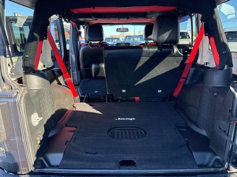 Used 2017 Jeep Wrangler Unlimited Rubicon image 11