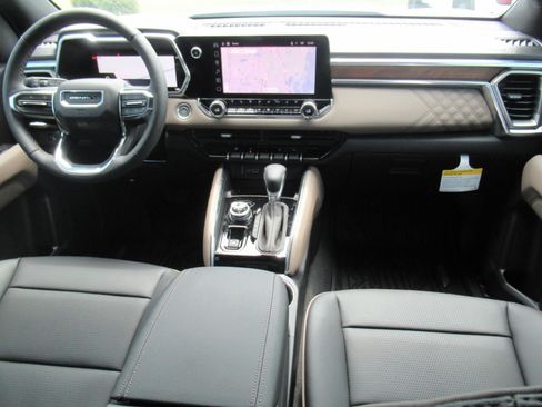 New 2026 GMC Canyon Denali AWD/4WD image 16