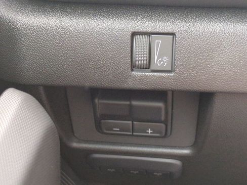 New 2025 Chevrolet Colorado Trail Boss w/ Off-Road Front Bumper Package image 18