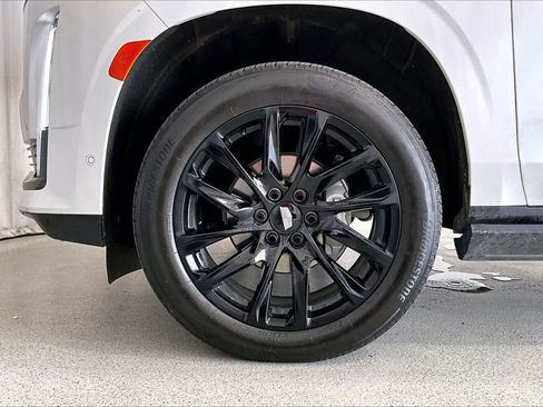 Used 2023 Cadillac Escalade ESV Sport w/ LPO, ONYX Package image 6