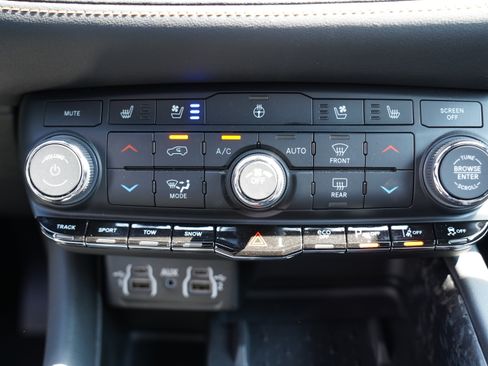 Used 2025 Dodge Durango R/T AWD/4WD image 29