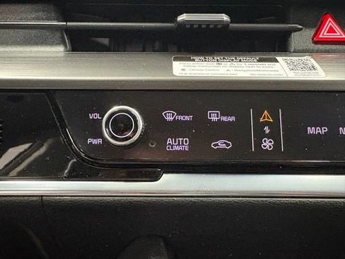 Used 2023 Kia Sportage EX FWD image 24