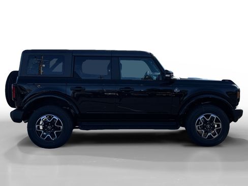 New 2025 Ford Bronco Outer Banks image 6
