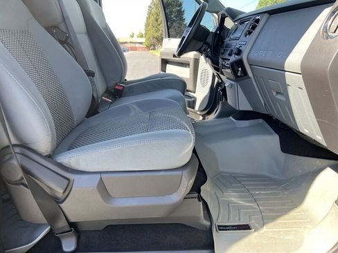 Used 2011 Ford F250 XLT w/ XLT Premium Pkg image 37