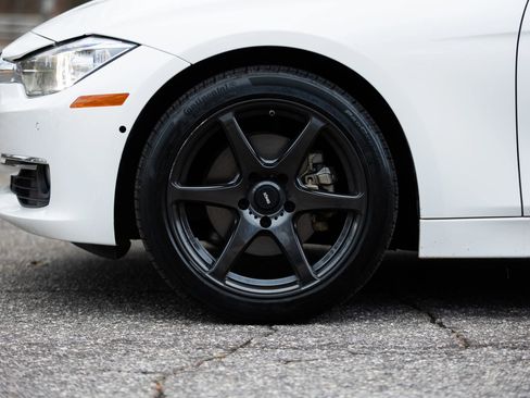 Used 2015 BMW 328i Sedan image 12