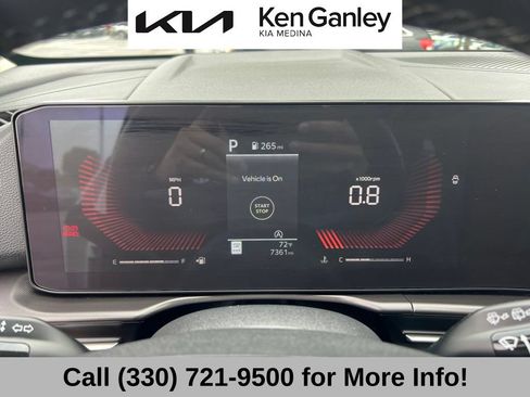Certified 2026 Kia Sportage EX w/ EX Panorama Roof Package FWD image 31