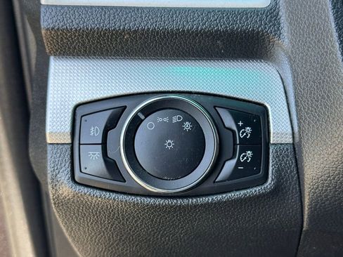 Used 2015 Ford Explorer XLT w/ Equipment Group 202B FWD image 33