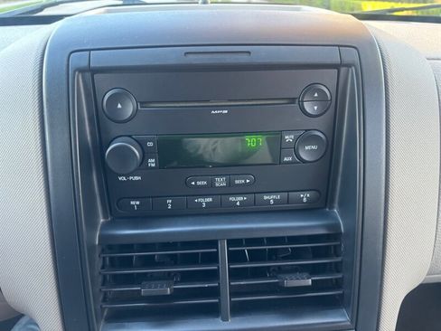 Used 2006 Ford Explorer XLS image 22