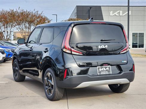 New 2025 Kia Soul EX image 3