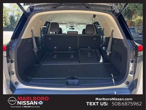 New 2025 Nissan Pathfinder SL w/ Black Appearance Package image 13
