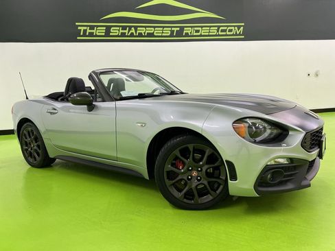 Used 2018 FIAT 124 Spider Abarth w/ Convenience Group RWD image 1