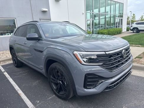 New 2026 Volkswagen Atlas Cross Sport SEL R-Line AWD/4WD image 3