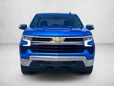 Used 2025 Chevrolet Silverado 1500 LT RWD image 3