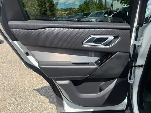 Used 2020 Land Rover Range Rover Velar R-Dynamic S AWD/4WD image 16