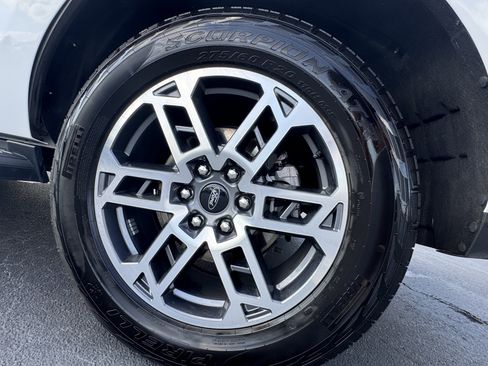 Certified 2025 Ford Expedition Active AWD/4WD image 24