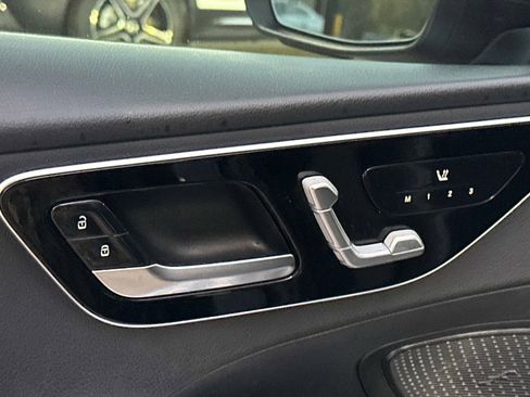 Used 2023 Mercedes-Benz C 300 Sedan image 16