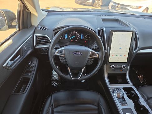Used 2024 Ford Edge SEL image 10