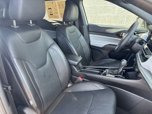 Used 2023 Jeep Compass Limited image 35