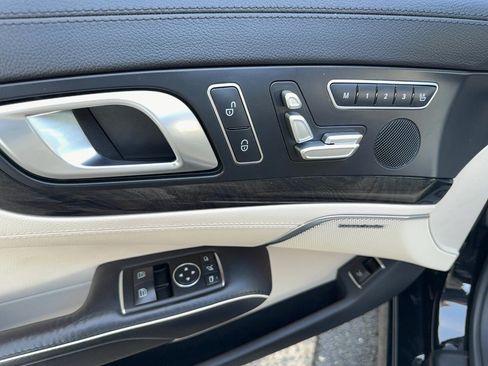 Used 2013 Mercedes-Benz SL 550 image 14