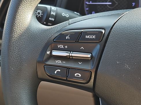 Used 2019 Hyundai Elantra SEL FWD image 20