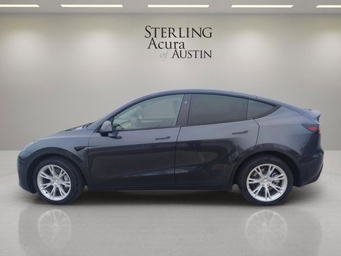 Used 2024 Tesla Model Y Long Range image 8
