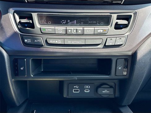 Certified 2024 Honda Passport EX-L image 17