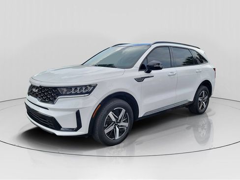 Used 2023 Kia Sorento S w/ Panoramic Sunroof Package FWD image 3