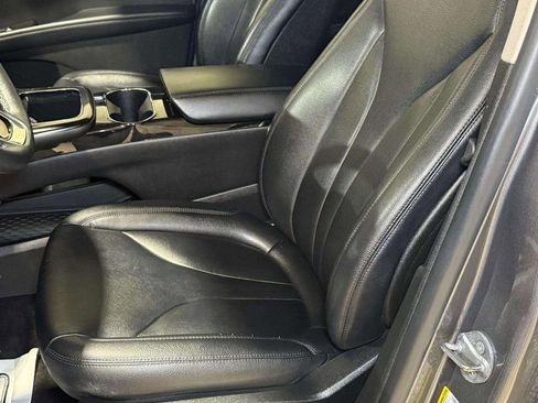 Used 2022 Lincoln Nautilus FWD w/ Premium Package image 5