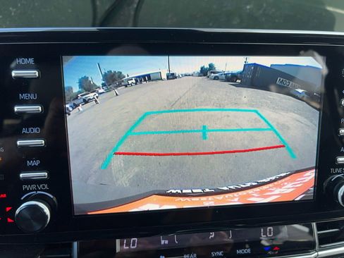 Used 2021 Toyota Sienna XSE w/ XSE Plus Package image 24