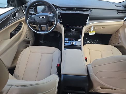 New 2026 Jeep Grand Cherokee Limited image 9