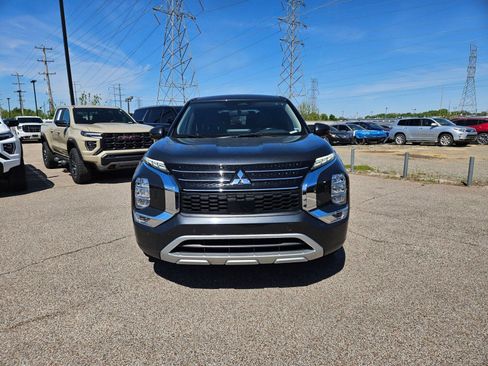 Used 2024 Mitsubishi Outlander SE AWD/4WD image 11