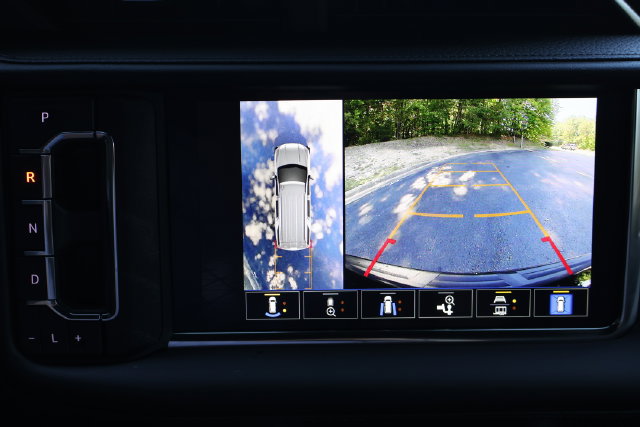 Used 2023 GMC Yukon Denali AWD/4WD image 13