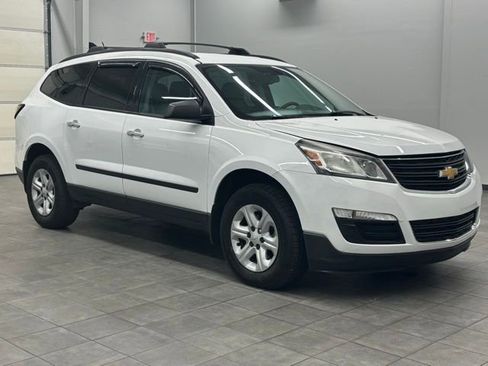 Used 2017 Chevrolet Traverse LS image 1
