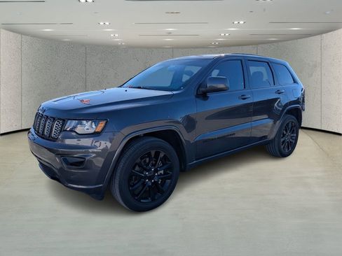 Used 2021 Jeep Grand Cherokee Laredo X image 7