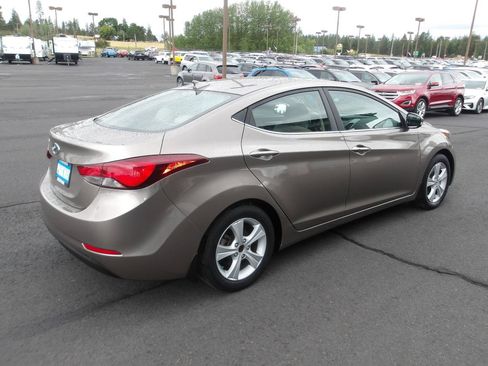 Used 2016 Hyundai Elantra Value Edition FWD image 5