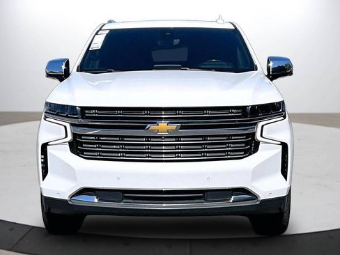 Used 2021 Chevrolet Tahoe Premier w/ Premium Package AWD/4WD image 3
