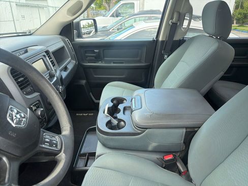 Used 2018 RAM 1500 Express w/ Express Value Package AWD/4WD image 5