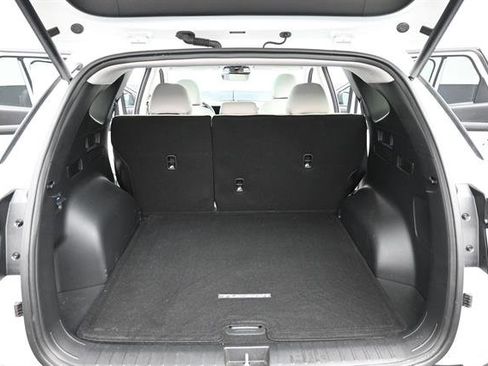 Used 2025 Hyundai Tucson Limited FWD image 13