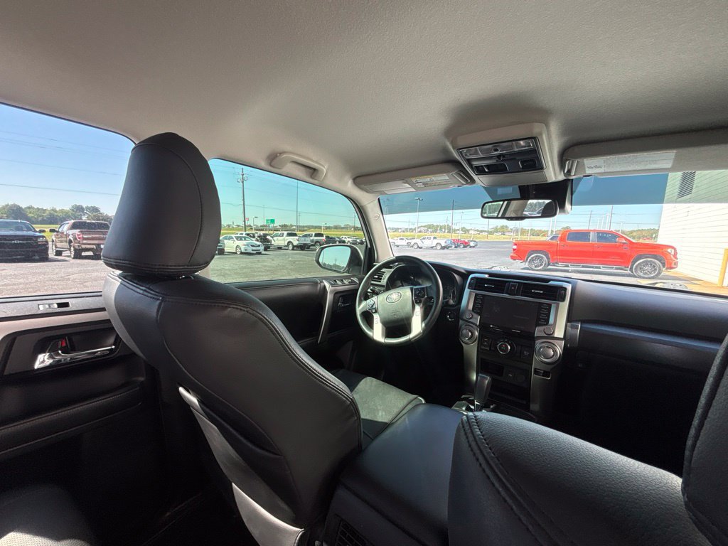 Used 2022 Toyota 4Runner SR5 RWD image 29