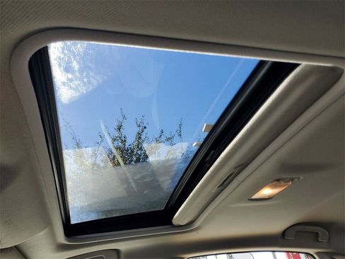 Certified 2017 Nissan Sentra SR Turbo w/ Protection Package image 20