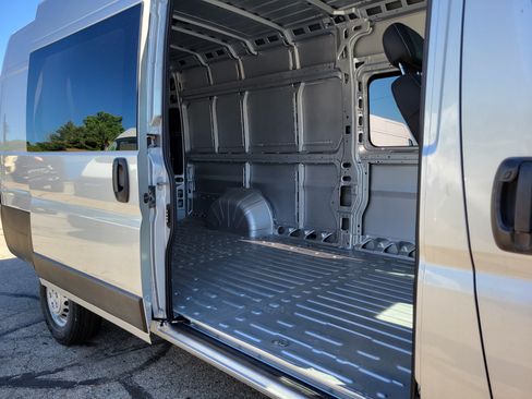 Used 2025 RAM ProMaster 3500 w/ Premium Convenience Group FWD image 16