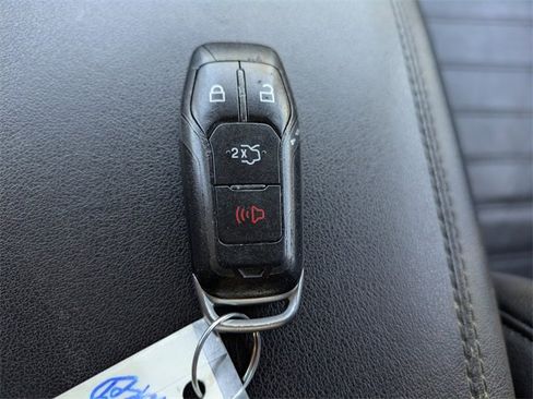 Used 2016 Ford Edge SEL w/ Equipment Group 201A image 29