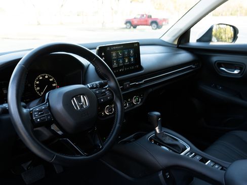 Certified 2025 Honda HR-V EX-L image 16