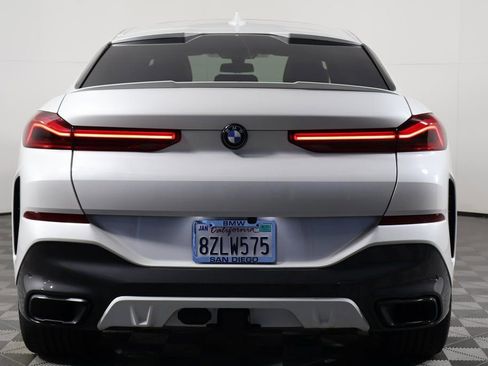 Used 2022 BMW X6 xDrive40i w/ M Sport Package image 5