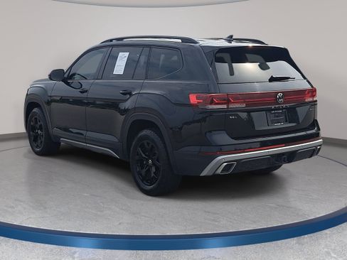 Used 2024 Volkswagen Atlas Peak Edition SEL AWD/4WD image 7