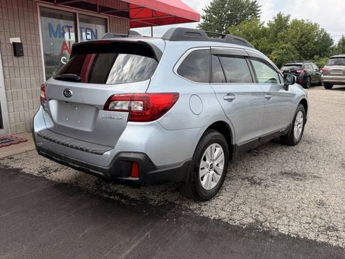 Used 2018 Subaru Outback 2.5i Premium AWD/4WD image 4