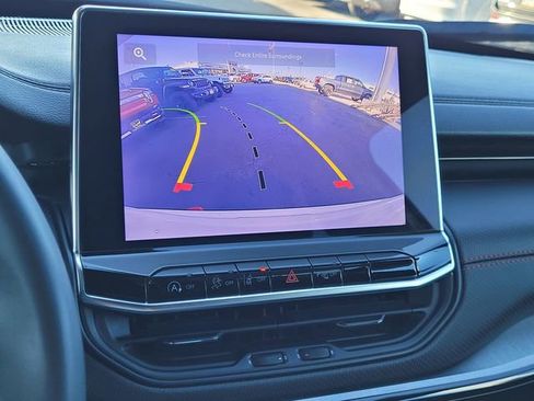 Used 2024 Jeep Compass Trailhawk image 10