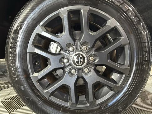 Used 2023 Toyota Tundra Platinum image 38